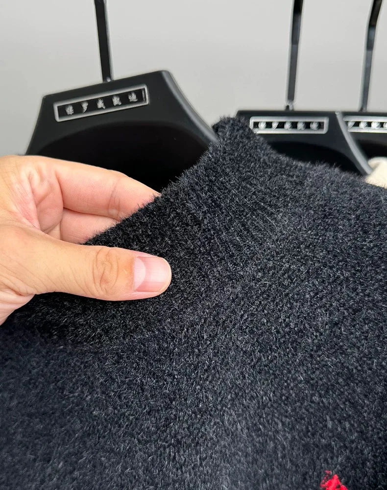 High quality velvet round neck sweater men's casual fashion designer brand exquisite pony embroidery winter warm knit pullover